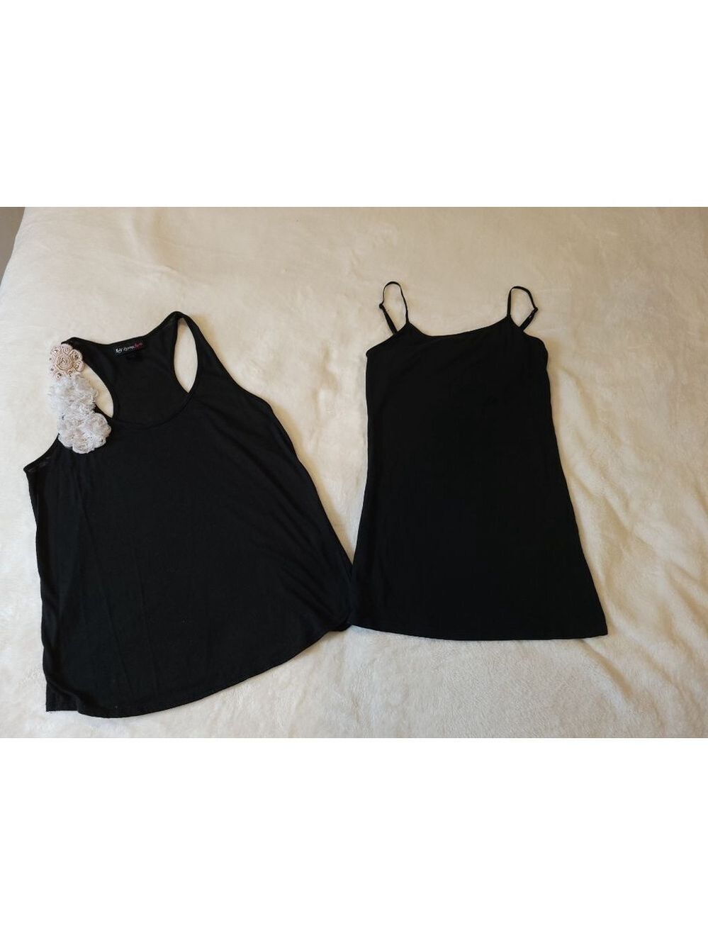 EUC Juniors M Black Tank Top Bundle // No Boundaries & Self Esteem